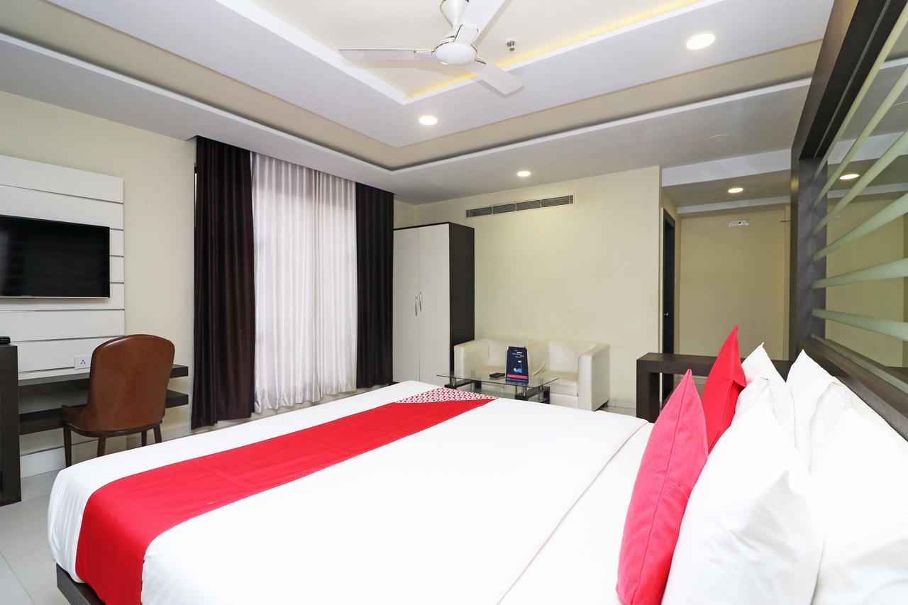 Hotel Ambalika Дігха Екстер'єр фото