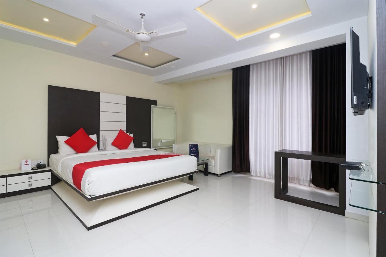 Hotel Ambalika Дігха Екстер'єр фото